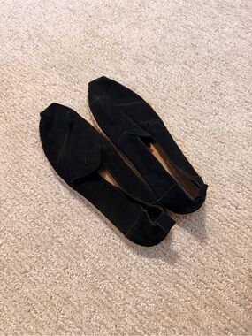 Women’s TOM Black Suede Espadrille flats